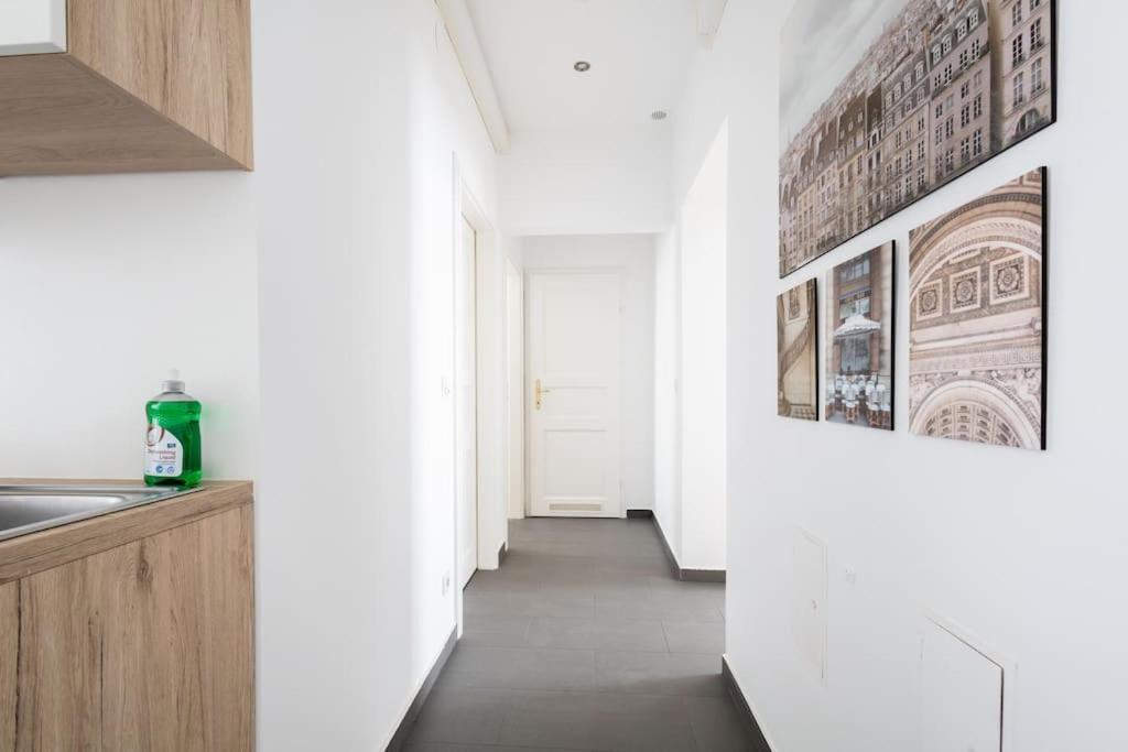 Orestaliving - 2Br On The Danube Canal Vienna Exterior photo